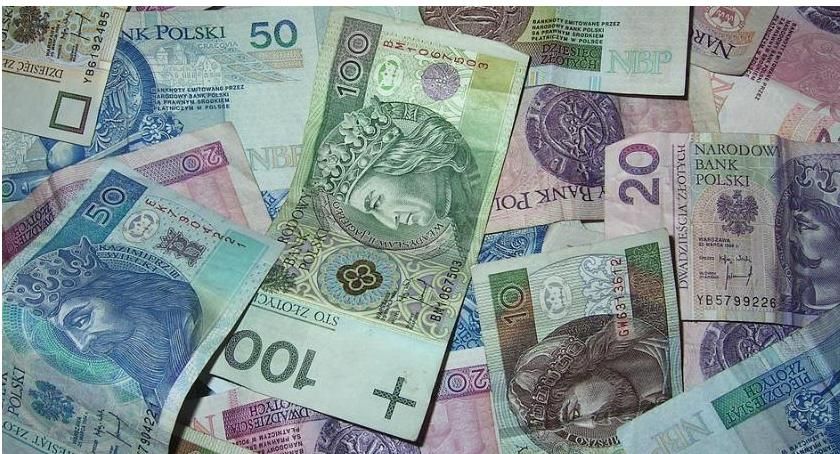 Do wzięcia 300 zł na dziecko. Wnioski można składać tylko do końca listopada