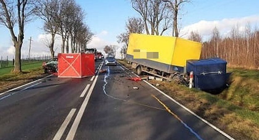 Tragiczny wypadek. Zginęła kierująca VW [zdjęcia]