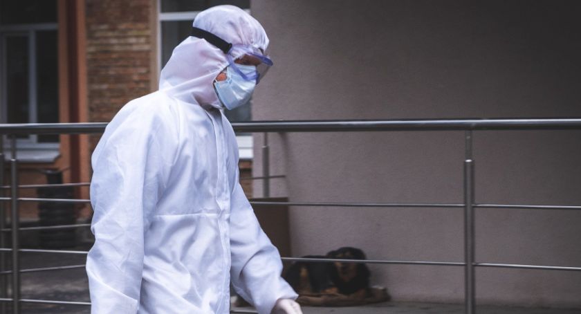 Coraz trudniejsza sytuacja w mazowieckich szpitalach. Rośnie liczba zakażeń wśród dzieci