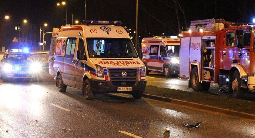 Nastolatka potrąciła autem trzech mężczyzn i uciekła