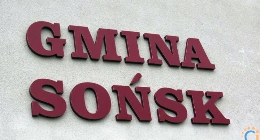 Podwyżki wynagrodzeń w gminie Sońsk. Ile zarobią wójt, radni i sołtysi?