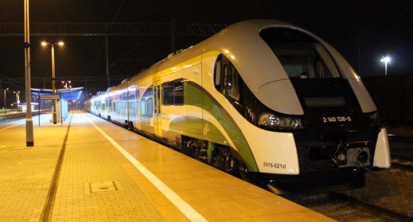 Utrudnienia w ruchu pociągów na linii Warszawa-Ciechanów