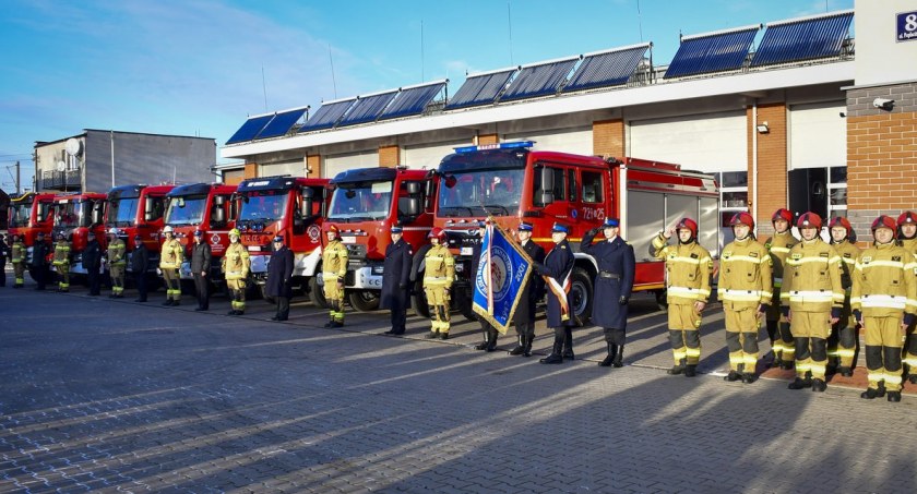 Nowe samochody dla strażaków z powiatu ciechanowskiego [zdjęcia]