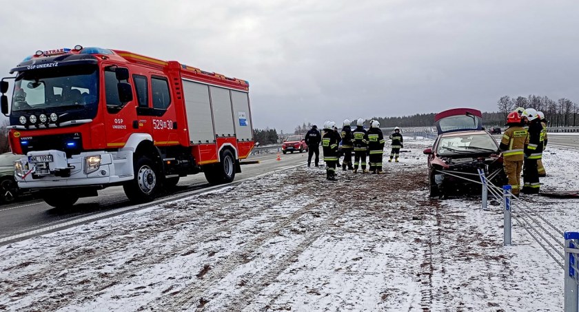 Niecodzienne zdarzenie na nowej drodze [zdjęcia]