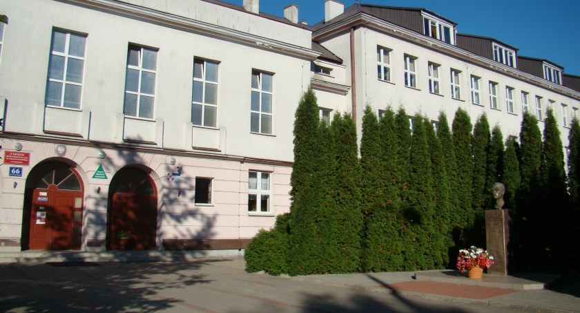 Poznaliśmy najlepsze szkoły średnie w kraju. Jak wypadły ciechanowskie licea i technika?