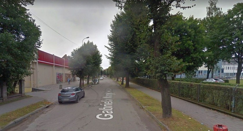 Zatoki postojowe usprawniłyby ruch na tej ulicy w Ciechanowie?