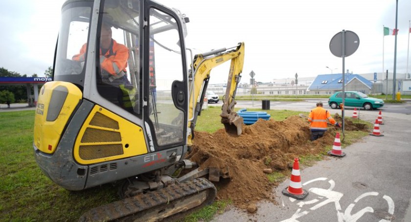 Miała być gotowa w ubiegłym roku. Kiedy kierowcy z Ciechanowa doczekają się nowej sygnalizacji świetlnej?