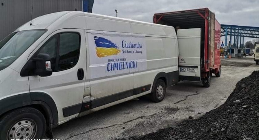 Drugi transport pomocy humanitarnej dotarł z Ciechanowa na Ukrainę