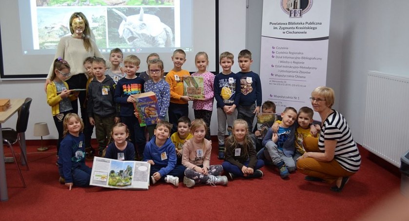 Dinozaury w ciechanowskiej PBP [zdjęcia]