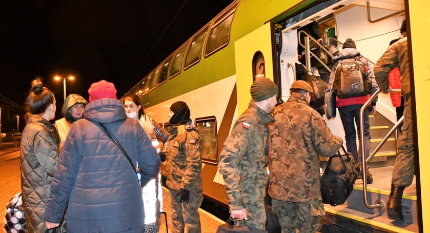 Pociąg humanitarny Mazowsza przywiózł 650 uchodźców [zdjęcia]