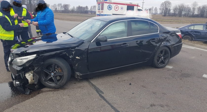 Uderzyła Skodą w BMW [zdjęcia]