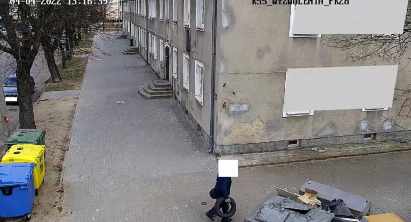 Podrzucił odpady, wpadł dzięki nowej kamerze monitoringu