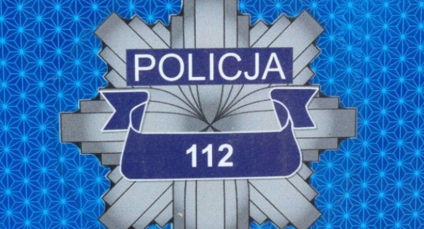 [AKTUALIZACJA] Policja poszukuje tej kobiety. Ukradła portfel pozostawiony przy kasie 