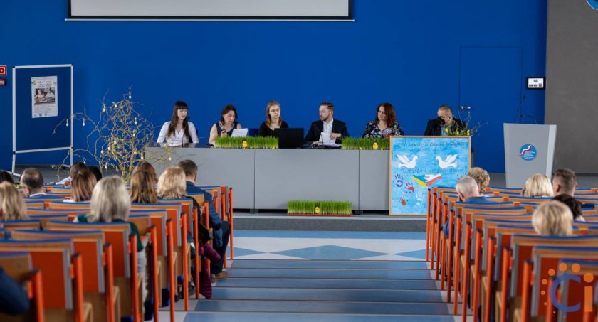 W Ciechanowie o polskich i ukraińskich tradycjach wielkanocnych [zdjęcia]
