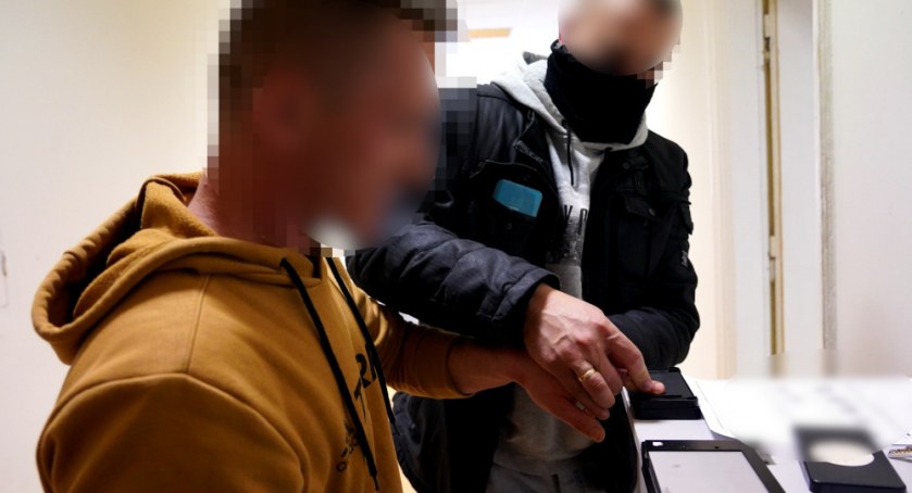 Wprowadzili do obrotu ponad 100 kilogramów narkotyków. Policja zatrzymała 13 osób [wideo/zdjęcia]