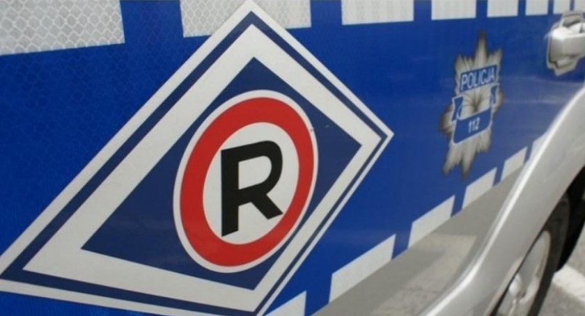 16-latka za kierownicą Citroena. Zatrzymała ją policja