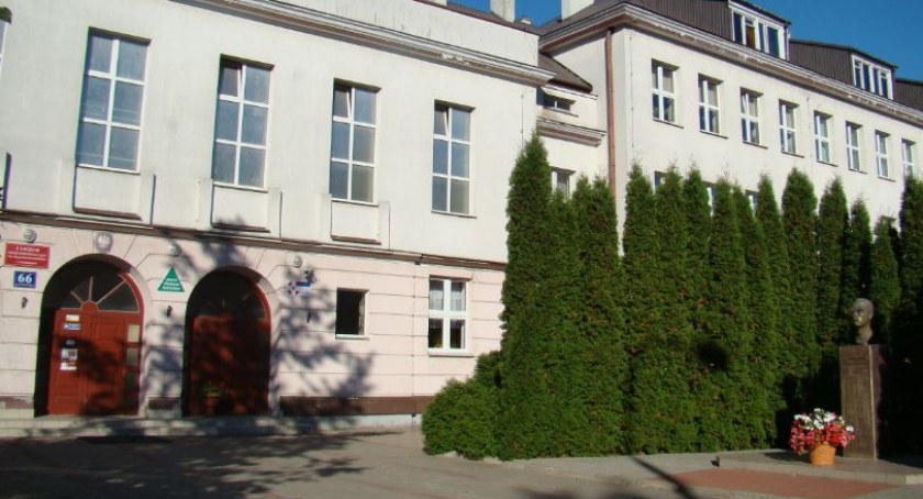 Egzamin maturalny w Krasiniaku unieważniony. Zawiniła jedna z uczennic