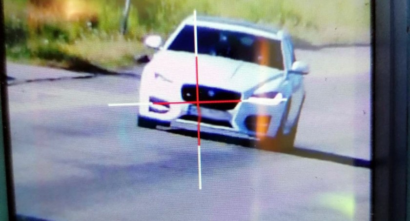 Pędziła Jaguarem, straciła prawo jazdy