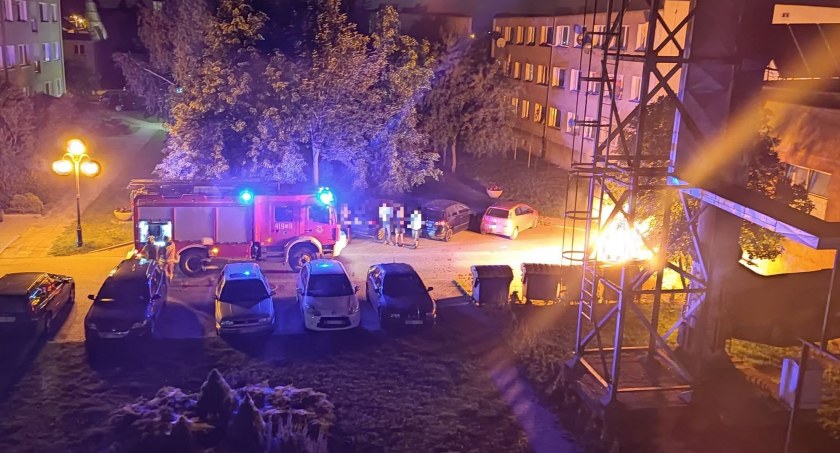 Pożar na osiedlu w Glinojecku [zdjęcia]
