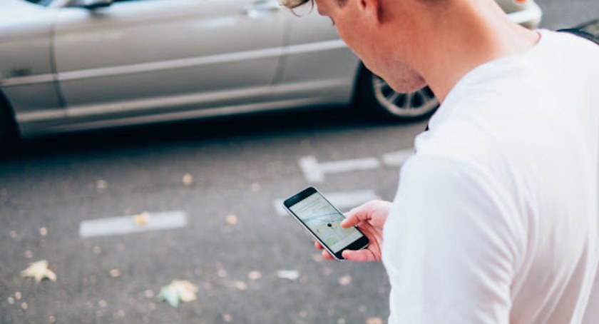 Taxi a Uber - jakie są różnice?