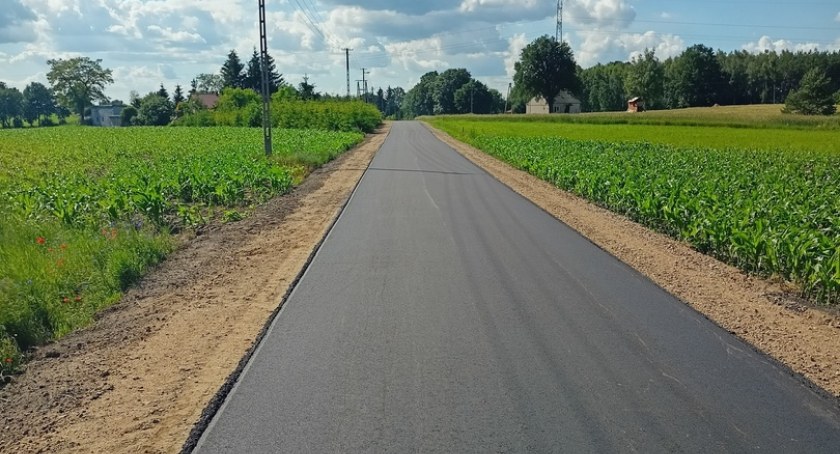 Droga w gminie Regimin po przebudowie [zdjęcia]