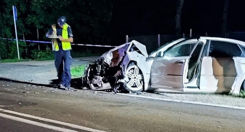 Zderzenie pojazdów na drodze Ciechanów-Płońsk. Jeden z kierowców był pijany [zdjęcia]