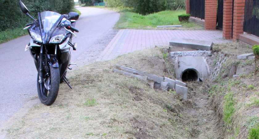Policja poszukuje świadków wypadku drogowego [zdjęcia]