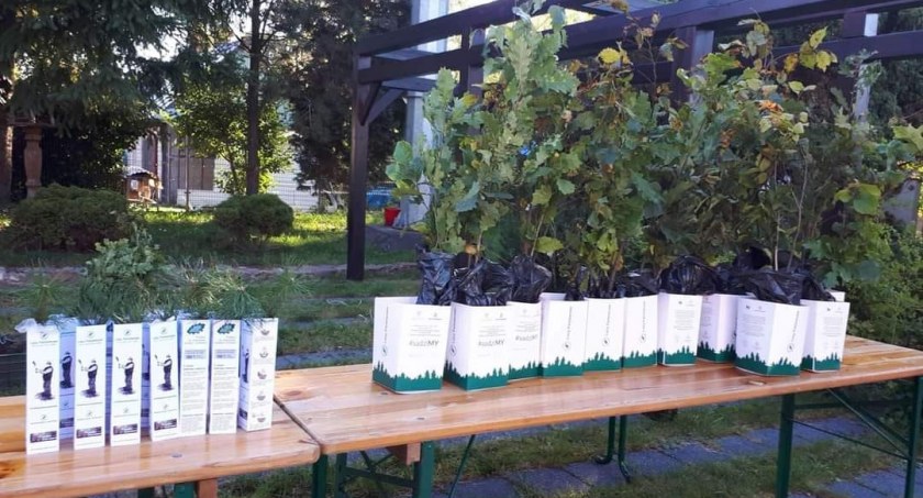 Nadleśnictwo Ciechanów rozda mieszkańcom sadzonki drzew i krzewów