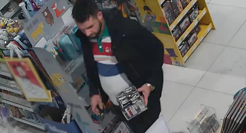 Złodziej w sklepie z artykułami dla dzieci. Szuka go policja [zdjęcia]