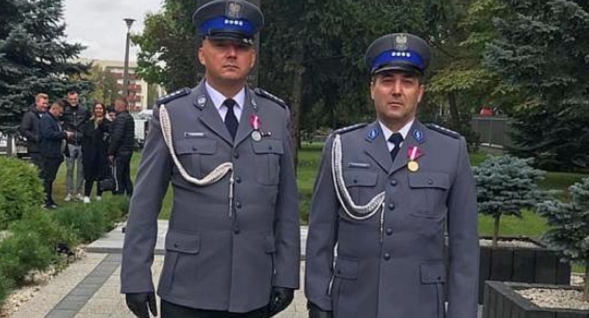 Medale dla policjantów z Ciechanowa