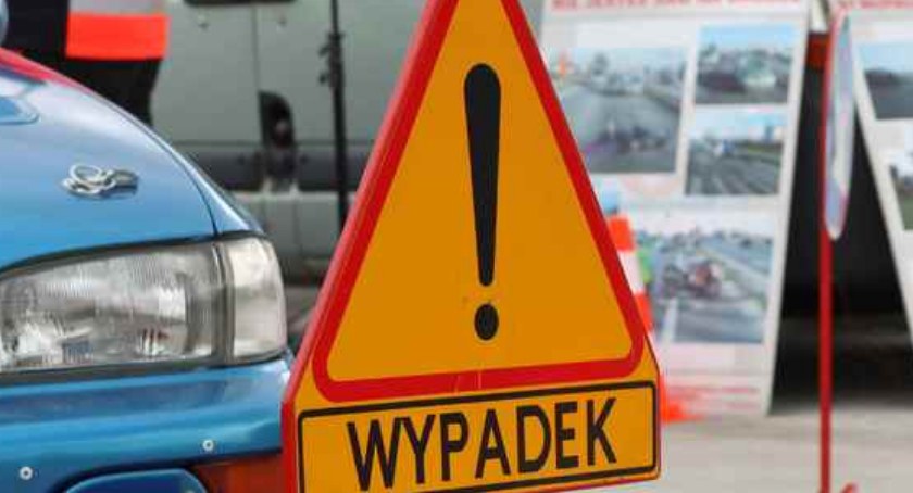 Zderzenie podczas wyprzedzania pod Ciechanowem