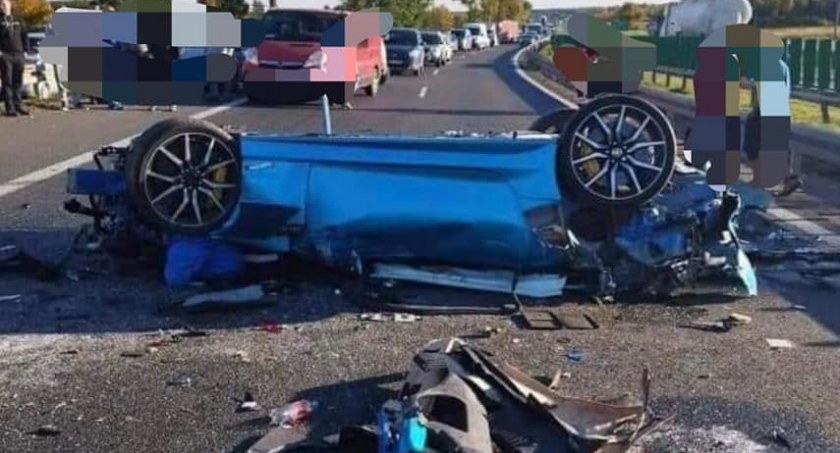 Koszmarny wypadek. Podróżujący osobówką zginęli na miejscu [zdjęcia]