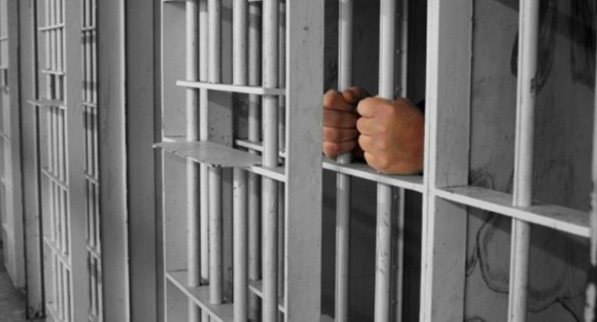 Dwóch poszukiwanych mężczyzn w rękach policji