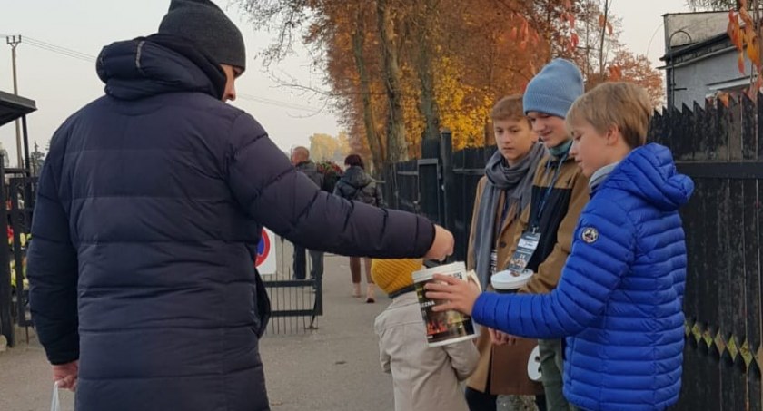 Ponad 25 tysięcy złotych zebrano na ciechanowskich cmentarzach