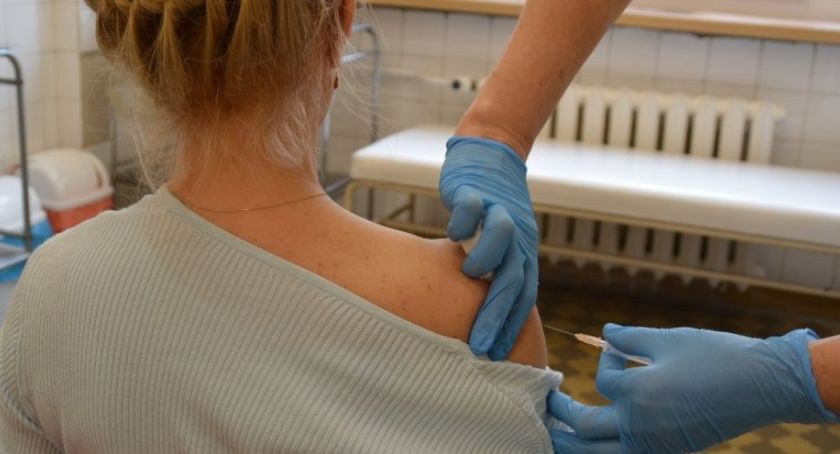 Bezpłatne szczepienia przeciwko HPV dla dziewczynek i chłopców z Ciechanowa