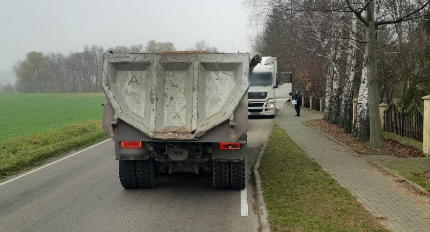 Łamali zakaz na drodze pod Ciechanowem. Zatrzymano trzy pojazdy