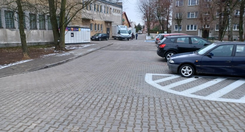 Po dziurawej drodze nie ma śladu. Mieszkańcy doczekali się jej przebudowy [zdjęcia]