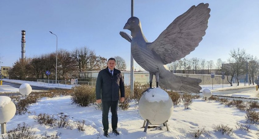 Nietypowa rzeźba w Płońsku! 