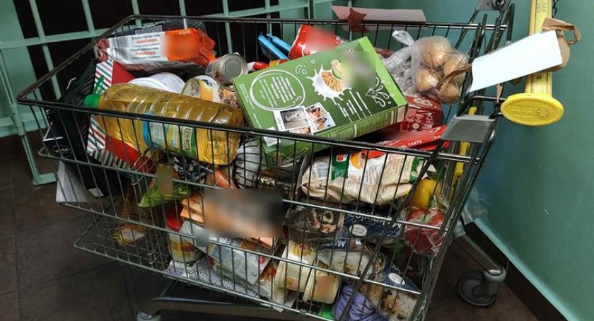 Zuchwała kradzież w markecie
