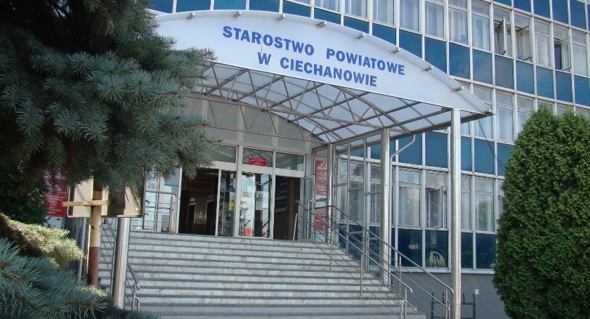 Trwa sesja Rady Powiatu Ciechanowskiego (transmisja na żywo!) plus przebieg sesji [zdjęcia]