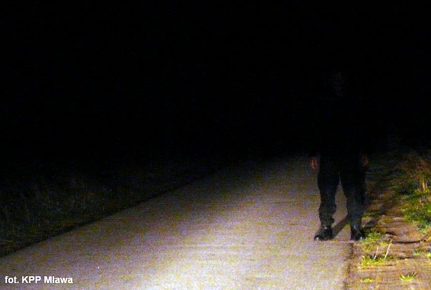 Kolejne potrącenie pieszego - tym razem u sąsiadów. Był nietrzeźwy i nie miał elementów odblaskowych