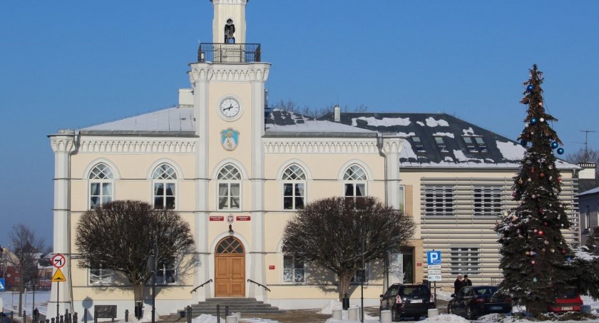 Rozdzielono ponad milion złotych. Kto otrzymał pieniądze z ratusza?