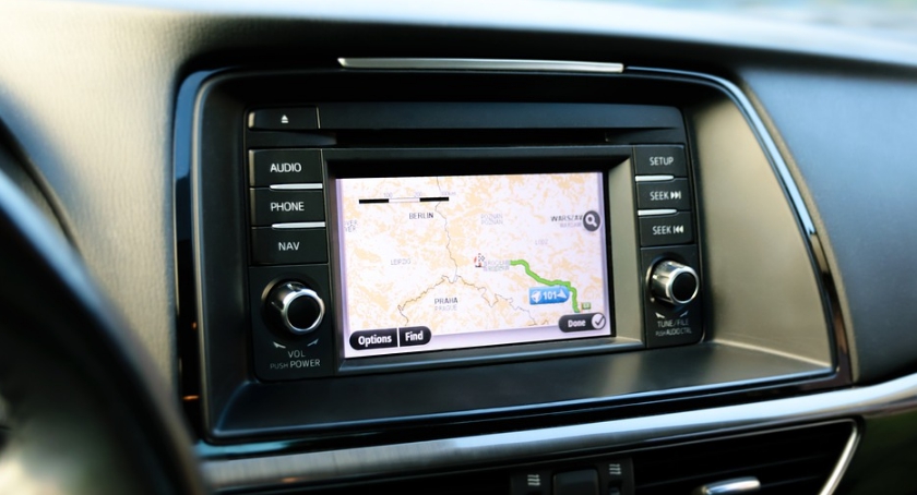 Gdzie kupić nowoczesny system GPS dla firmy transportowej i czym się kierować przy jego wyborze?