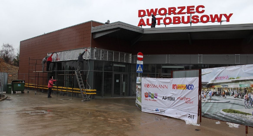Pasażerowie mogą już korzystać z nowego dworca PKS w Ciechanowie