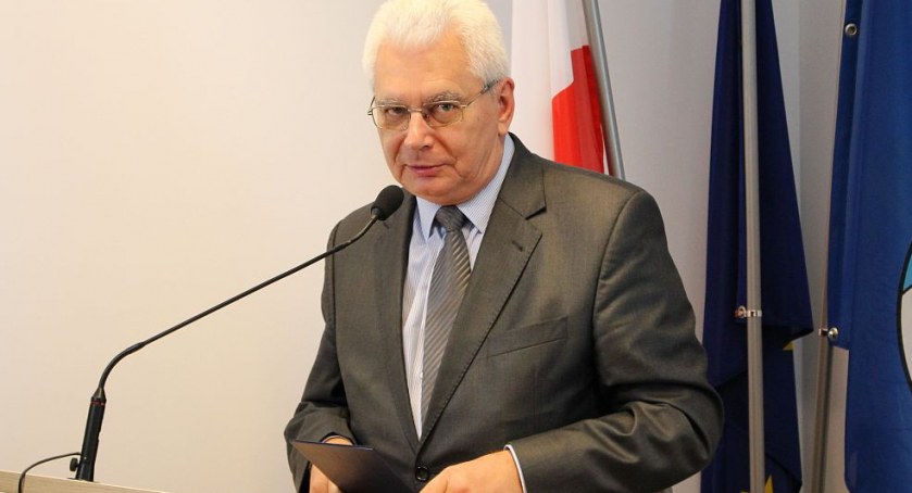 Nowy starosta zarobi więcej?