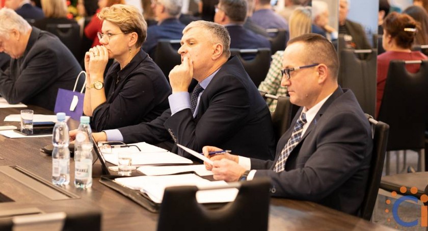 Zmiany w prezydium Rady Powiatu Ciechanowskiego przegłosowane