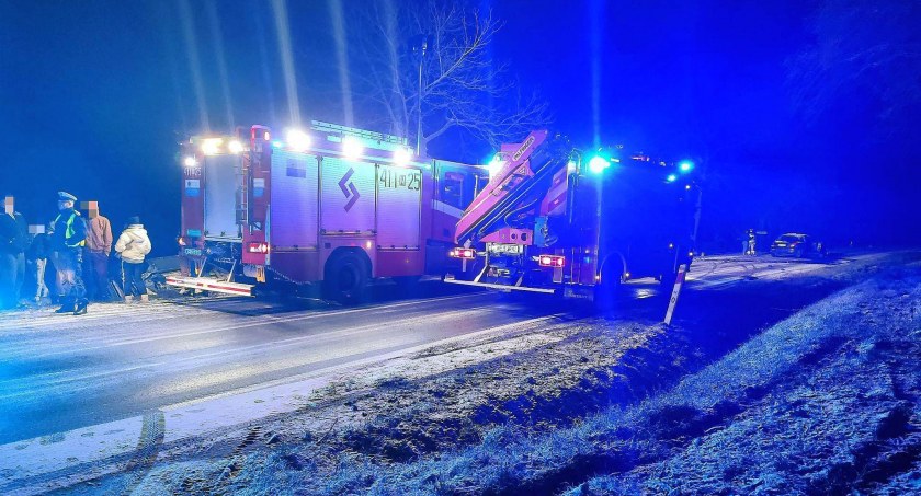 Dwa samochody zderzyły się w nocy pod Ciechanowem
