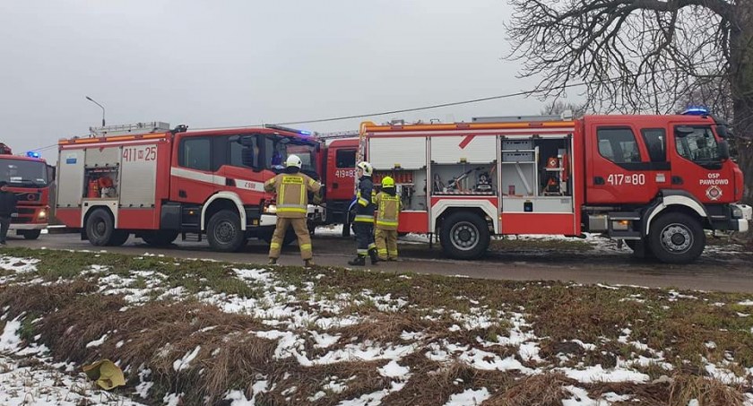 W powiecie ciechanowskim gasili pożar domu