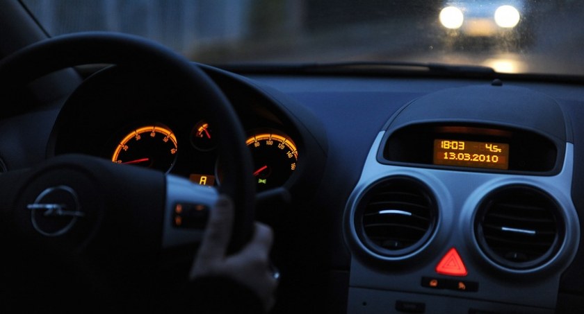 Jeździsz Oplem Astrą? Sprawdź, jak tanio ubezpieczyć auto