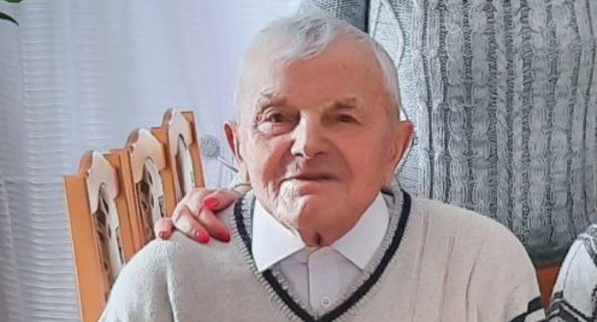 Ma 100 lat, a wciąż jeździ na rowerze [zdjęcia]